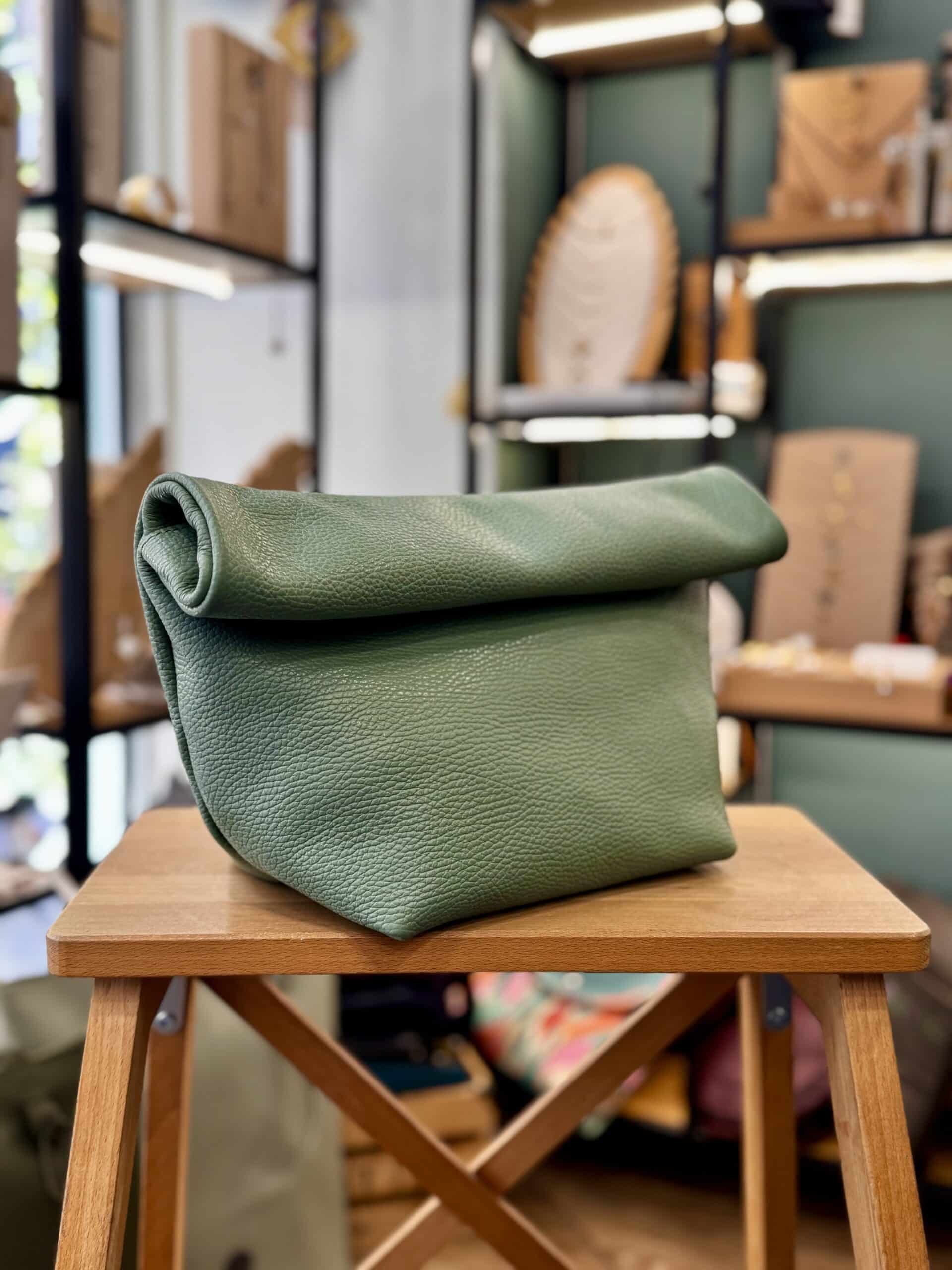Τσάντα δερμάτινη Clutch – Πράσινο Μέντα 3